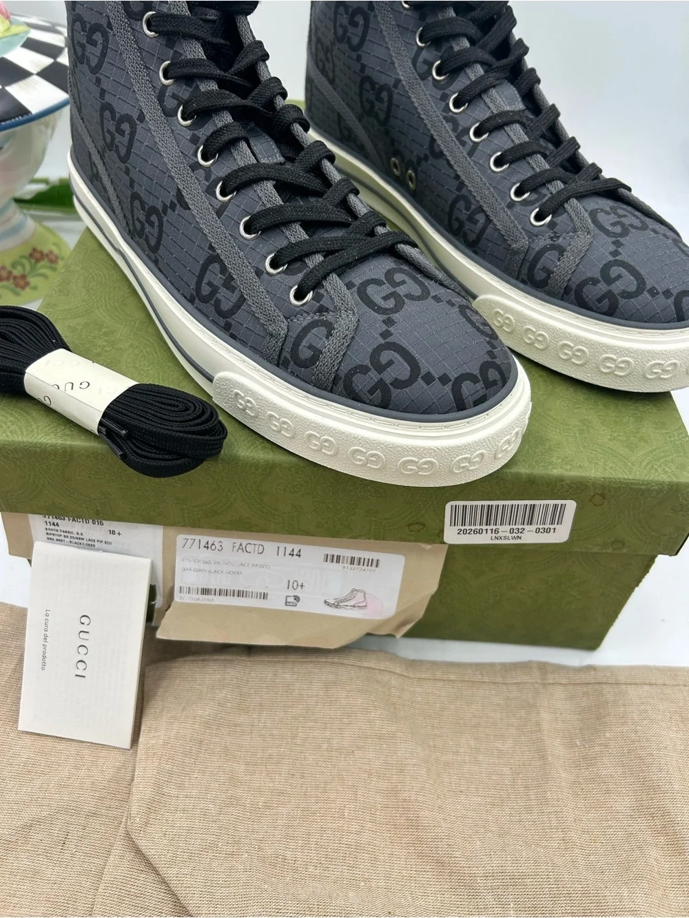 Men's Gucci tennis 1977 high top sneakers size 10.5 fits 11.5 US made in Italy